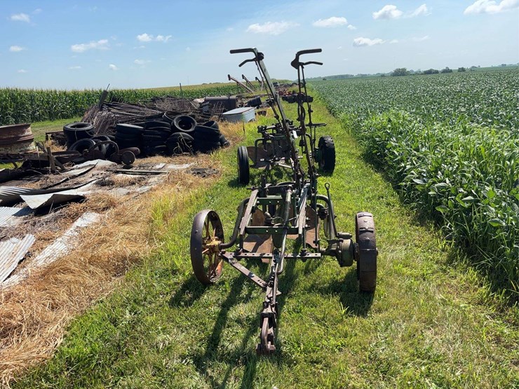 john-deere-16-image-2