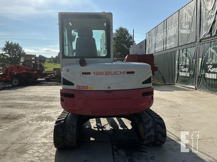 2018-takeuchi-tb260-image-3