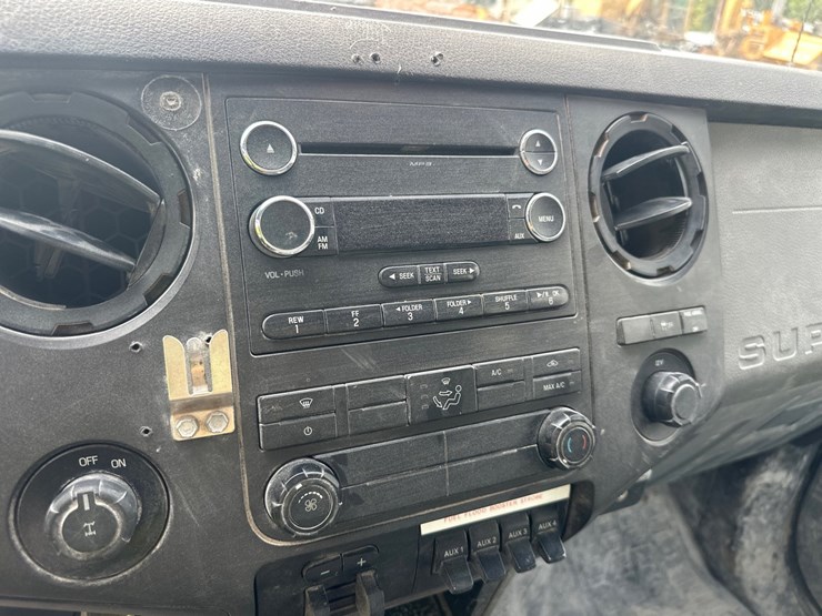 2011-ford-f250-image-29