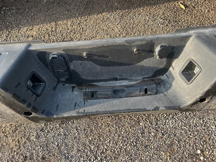 #2791-•-front-and-rear-unused-truck-bumpers-image-5
