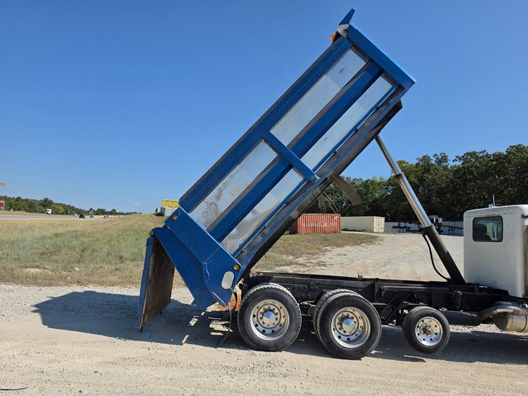 1985-peterbilt-359-image-17