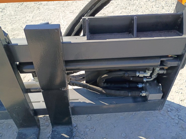 #l85-008-•-landhonor-hydraulic-pallet-fork-skid-steer-attachment-image-11