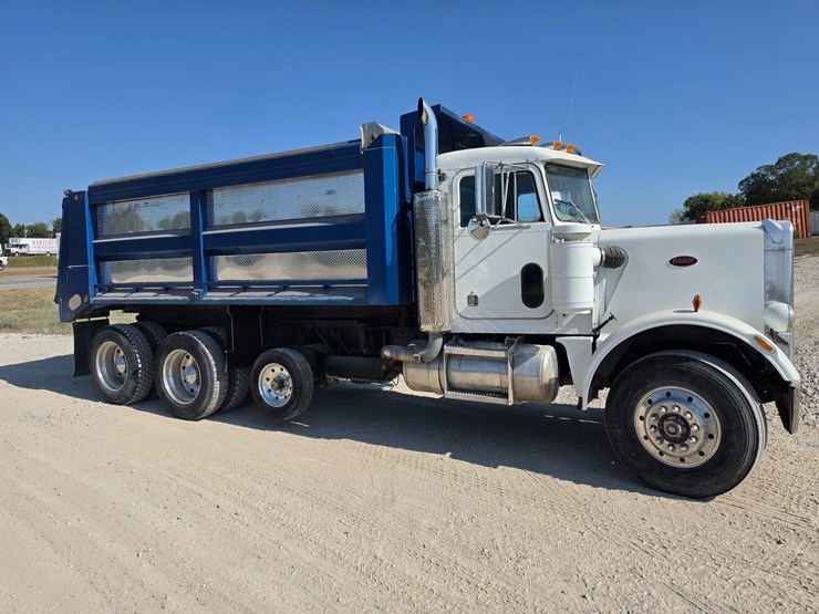 1985-peterbilt-359-image-10