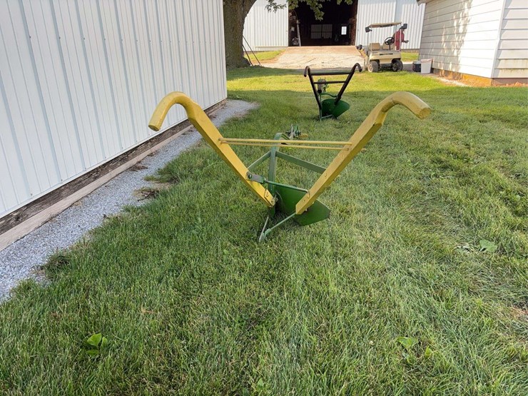 john-deere-12-image-4