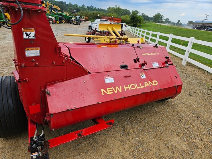 new-holland-900-image-40