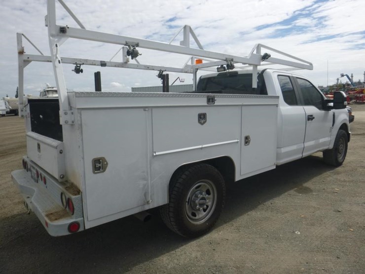 2018-ford-f350-image-3