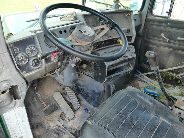 mack-dump-truck-image-12