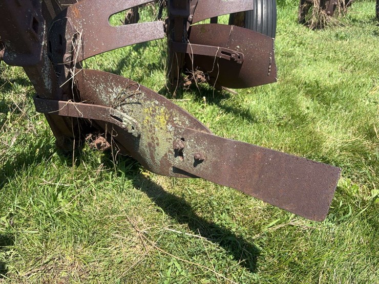 john-deere-14-image-16