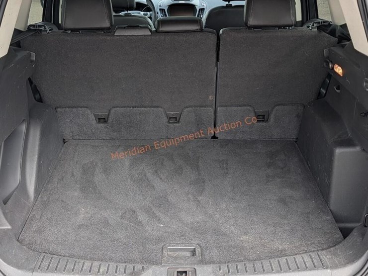 2015-ford-escape-se-image-38