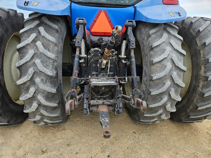 new-holland-tg285-image-17