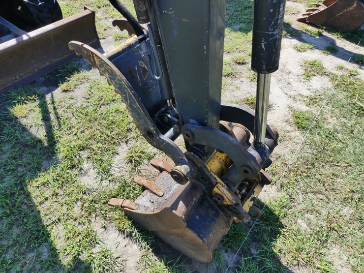 2021-deere-35g-image-11