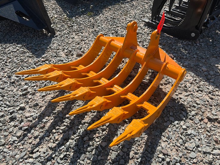 #6225-•-approx.-32"-unused-future-mini-excavator-rake-image-1