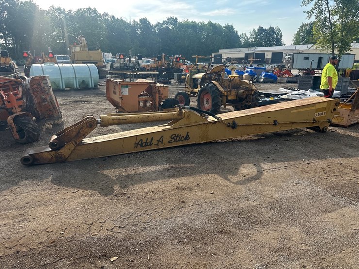 caterpillar-330-image-1