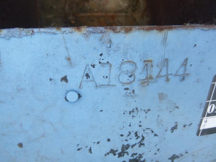 caterpillar-16-image-8