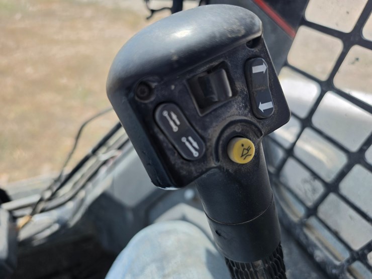 #26217-•-2022-bob-cat-t66-skid-steer-image-32