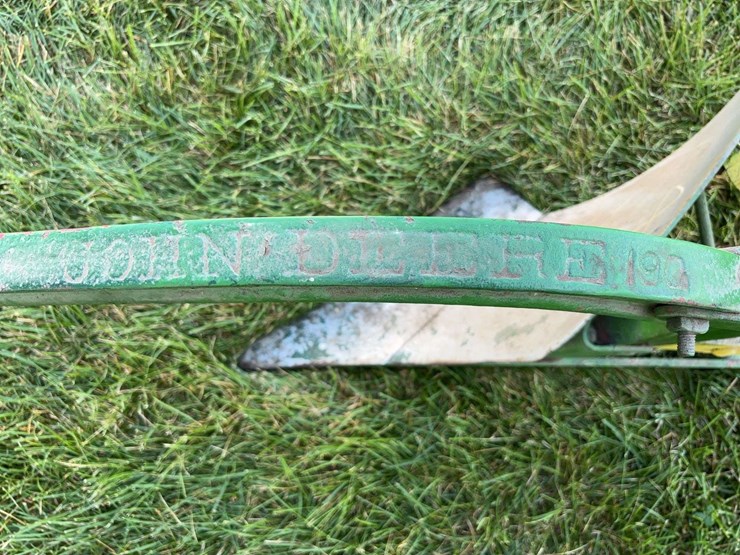 john-deere-12-image-21