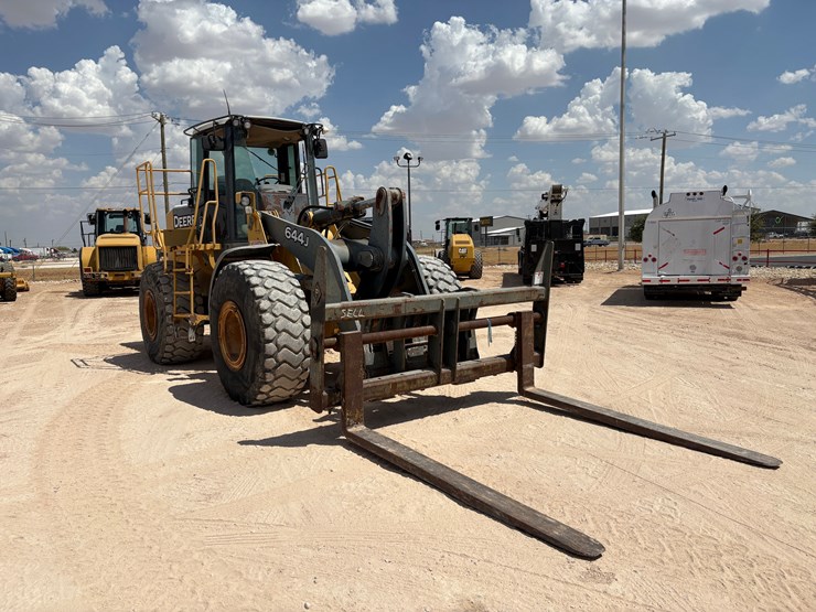 deere-644j-image-2