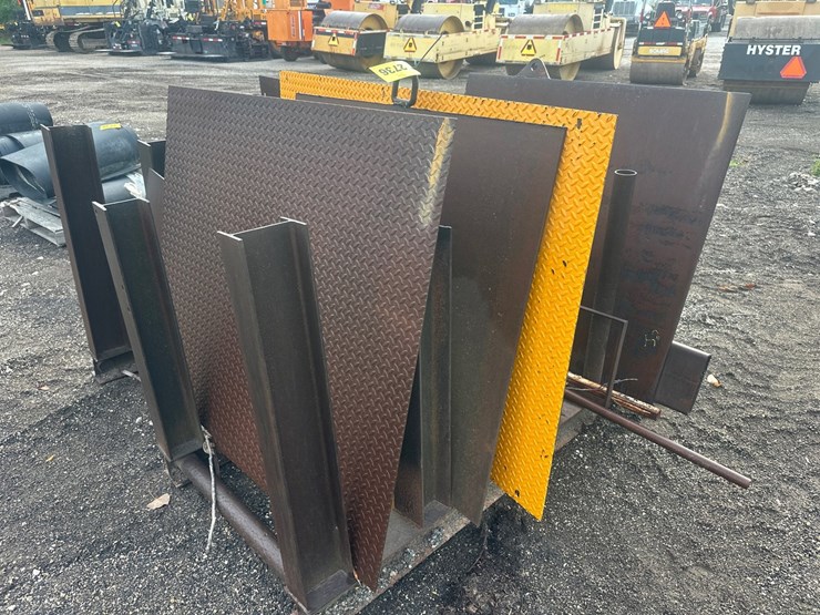 #2736-•-steel-rack-w/-misc.-steel-plates-image-4