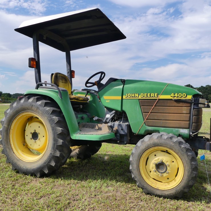 JOHN DEERE 4300
