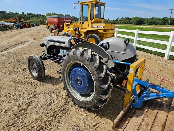 ford-8n-image-2