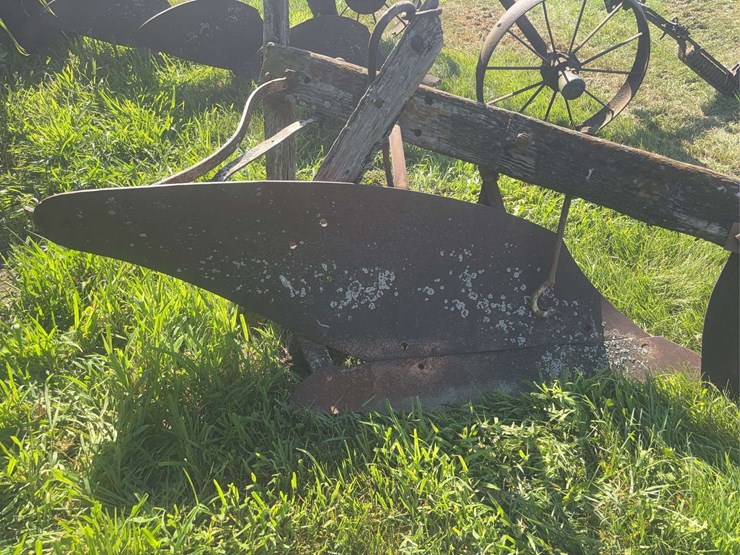 26”-one-bottom-horse-drawn-plow-image-9