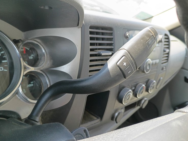2013-gmc-sierra-3500-image-67