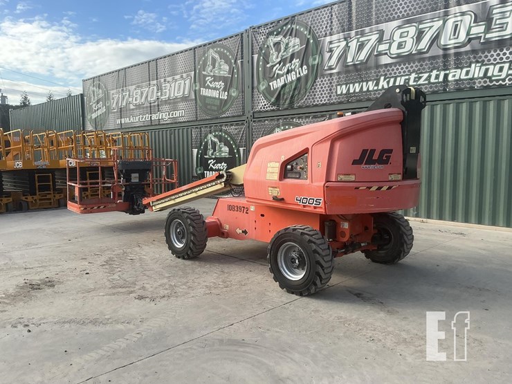 2021-jlg-400s-image-2