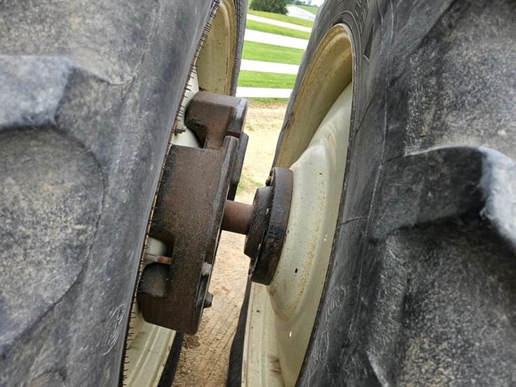 new-holland-tg285-image-51