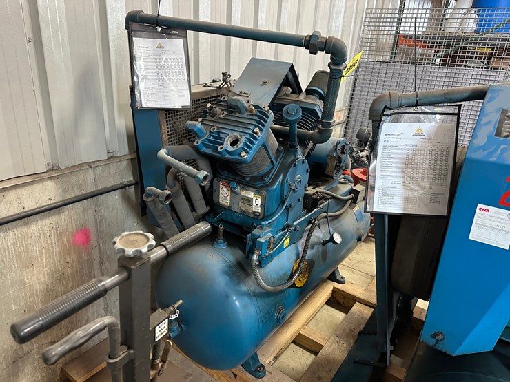 #2866-•-quincy-slt-25-air-compressor-image-1