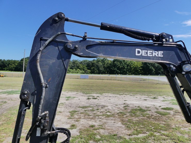 2021-deere-35g-image-8