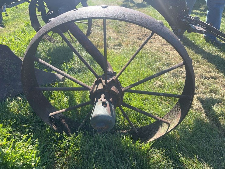 john-deere-14-image-12