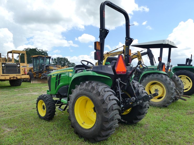2021-john-deere-3025e-image-4