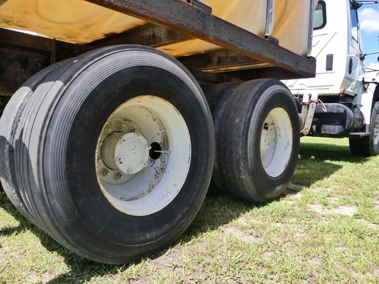 2006-international-durastar-4400-image-7