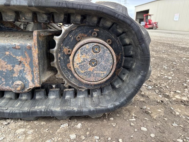 2016-deere-17g-image-21