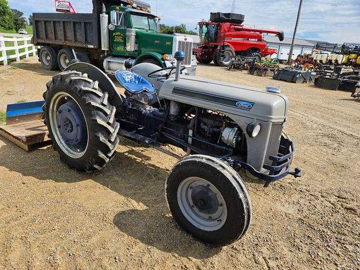 ford-8n-image-6