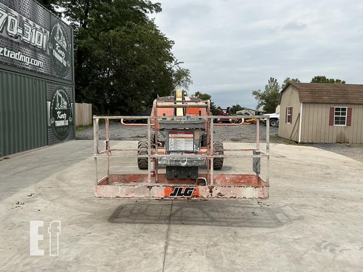 2016-jlg-400s-image-7