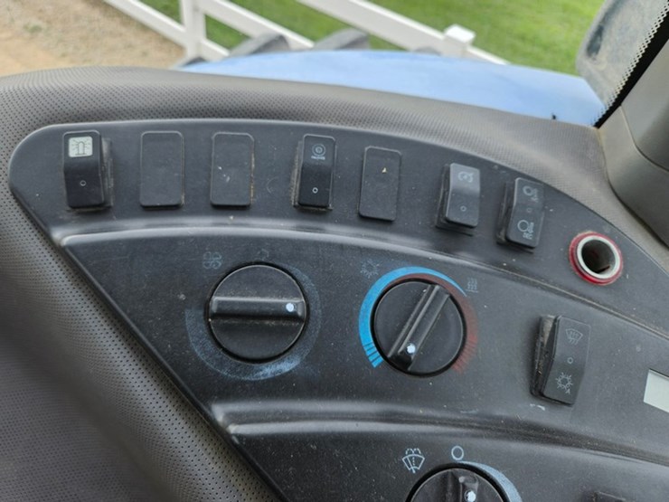 new-holland-tg285-image-37