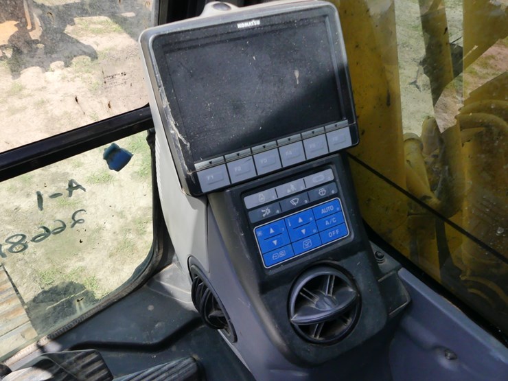 2021-komatsu-pc210-lc-image-19