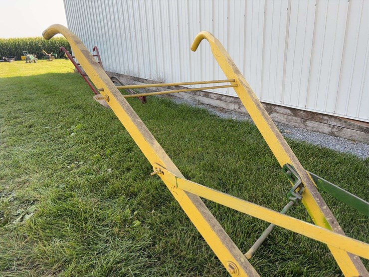 john-deere-12-image-17