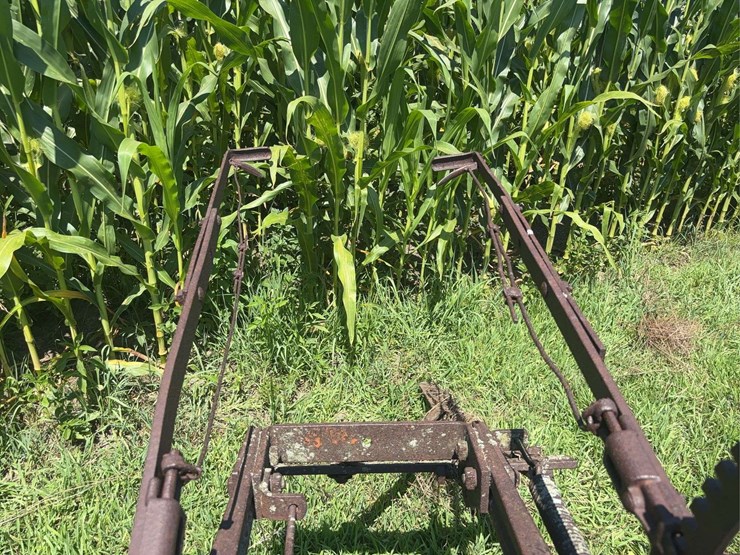 allis-chalmers-14”-two-bottom-pull-type-moldboard-plow-image-19