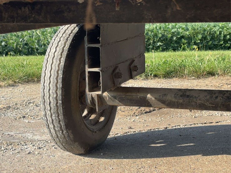 flat-deck-trailer-image-33