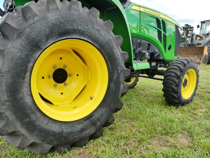 2021-john-deere-3025e-image-6