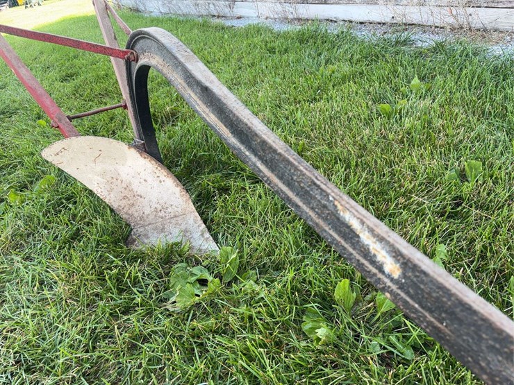 8”-walking-plow-image-15
