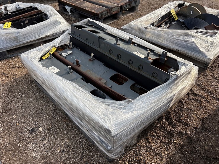 #2712-•-left-hand-screed-plate-extension-image-3