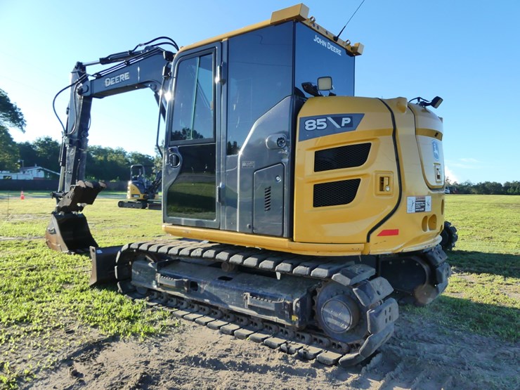 2023-deere-85p-image-4