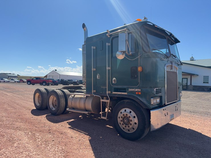 1990-kenworth-k100e-image-5