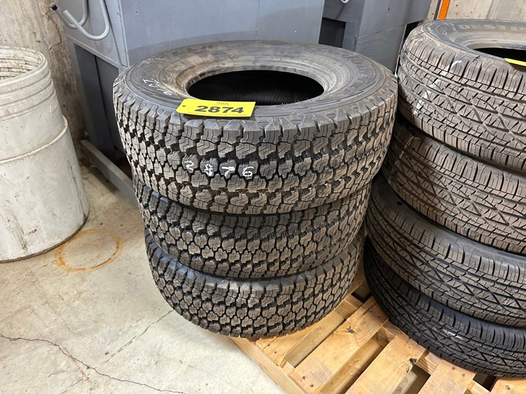 #2874-•-(3)-goodyear-wrangler-265/75r16-tires-image-1
