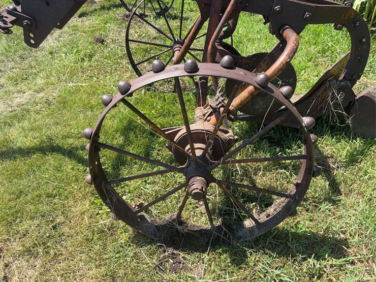 allis-chalmers-16”-one-bottom-pull-type-moldboard-plow-image-23