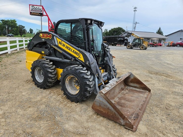 new-holland-l334-image-7