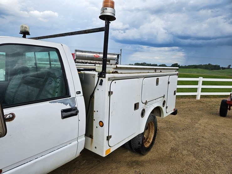 2000-gmc-3500-image-11